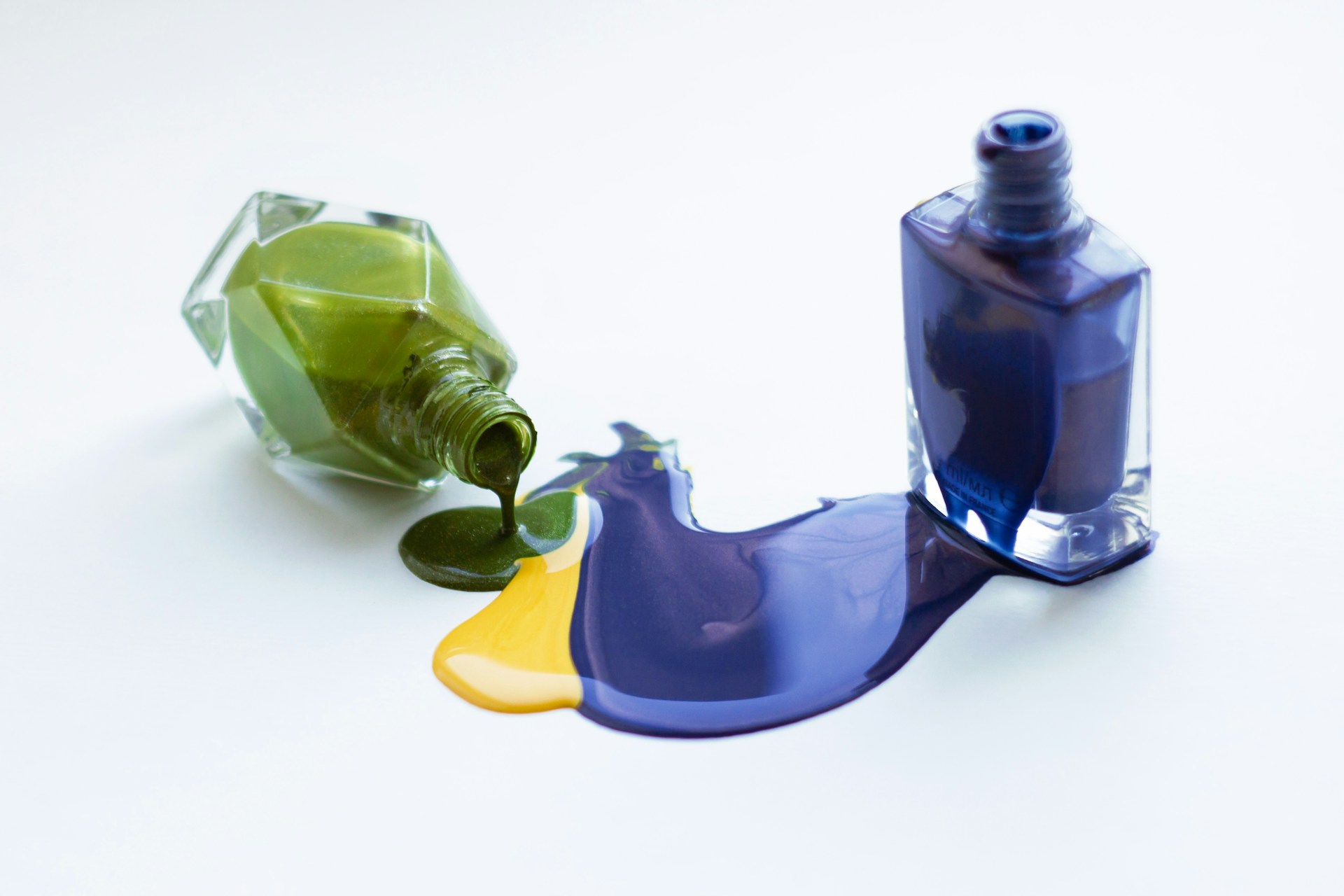 8 помилок, через які лак облазить з нігтів вже через день