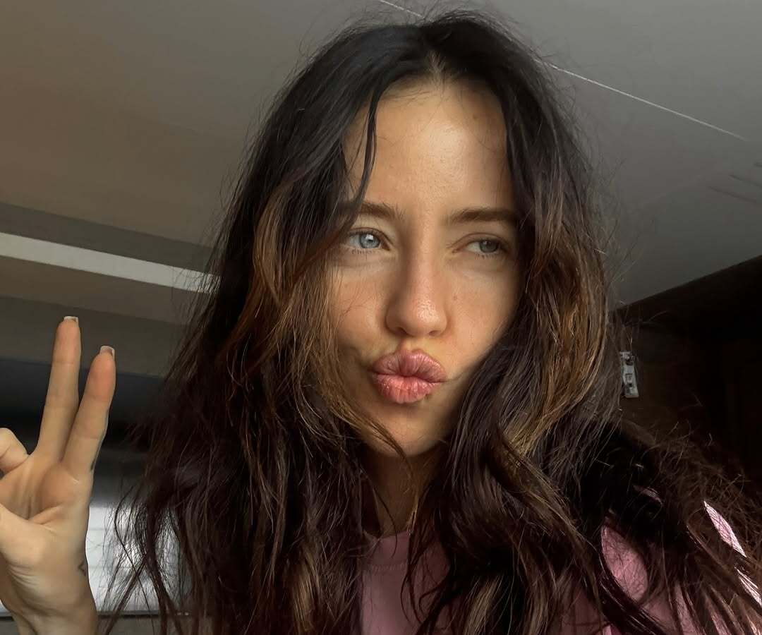 Надя Дорофєєва засвітилася з автором документального фільму “Антарктида”