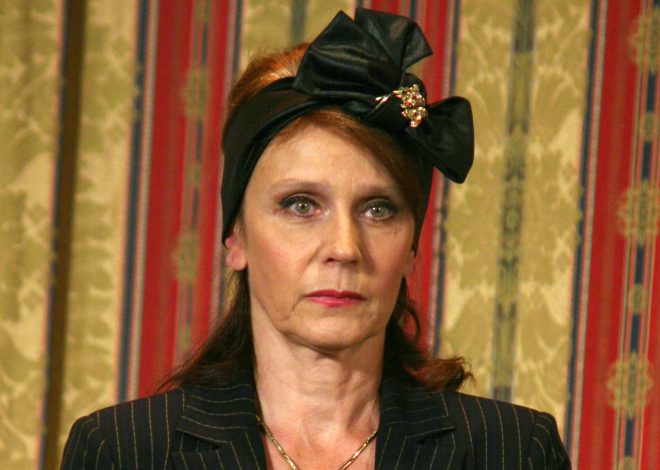 Елена Сафонова — как выглядит сегодня, личная жизнь, карьера, критика, позиция и жизнь сейчас