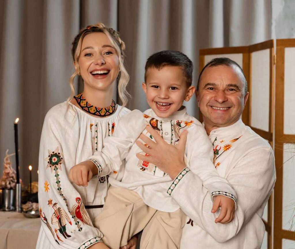 Віктор Павлік із дружиною та сином