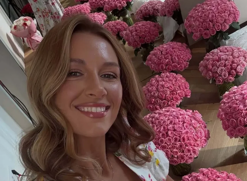 Христина Решетнік показала сина, який навіть спить на грошах