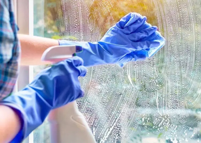 Миття вікон після ремонту в Києві: як прибрати сліди скотчу, фарби та штукатурки