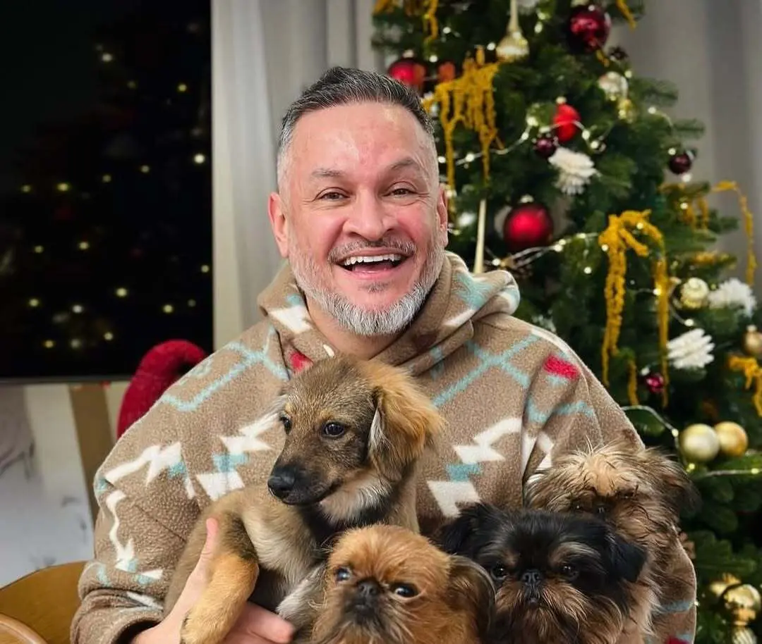 Ектор Хіменес-Браво відсвяткував День народження по-драконячому