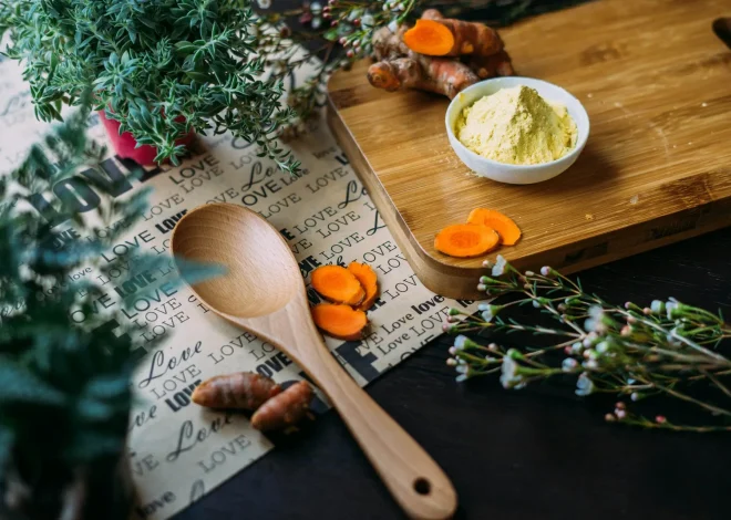 6 рецептів з куркумою для здоров’я волосся та шкіри голови