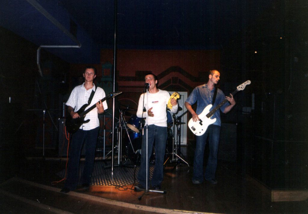 БЕЗ ОБМЕЖЕНЬ гурт