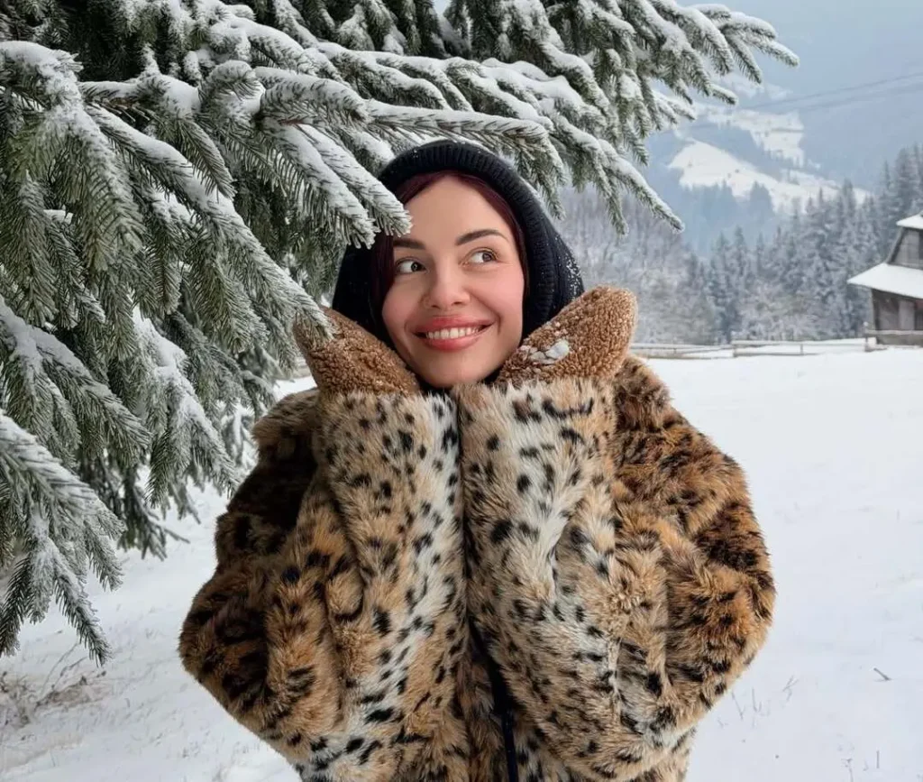 MamaRika влетіла головою в скляні двері під час відпочинку в Буковелі (Фото)