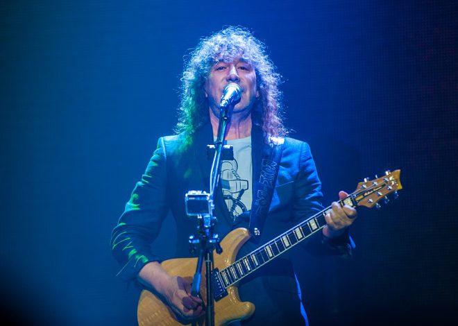 Владимир Кузьмин сейчас: как выглядит музыкант, личная жизнь, карьера, критика и молчание о войне в Украине