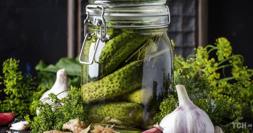 Чи корисні солоні огірки для схуднення та на які ще ферментовані продукти варто звернути увагу