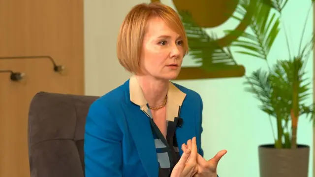 Лана Зеркаль Національність: подробности биографии и карьеры