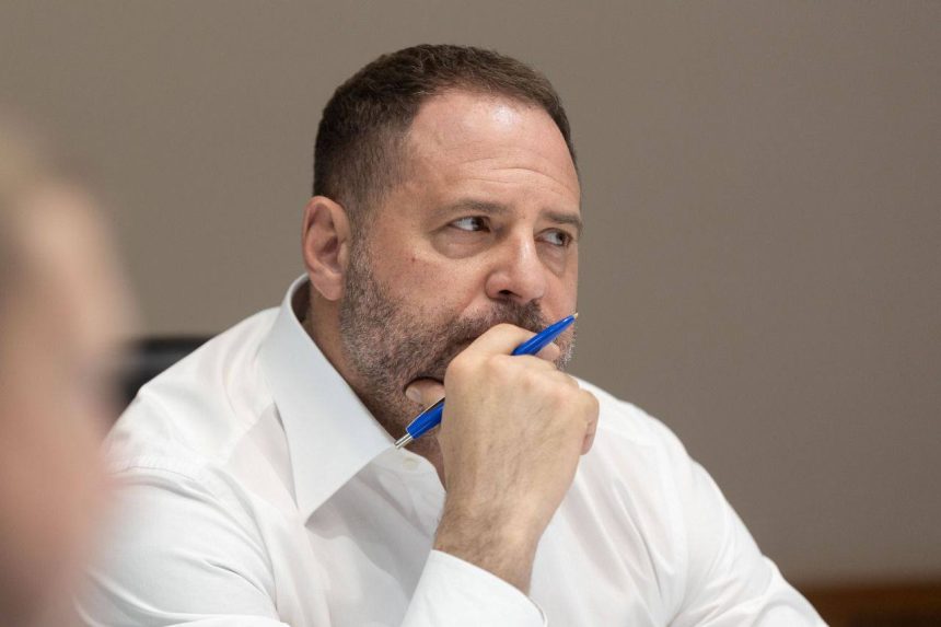 Андрій Єрмак Особисте Життя: детальний огляд біографії, кар’єри та особистих історій