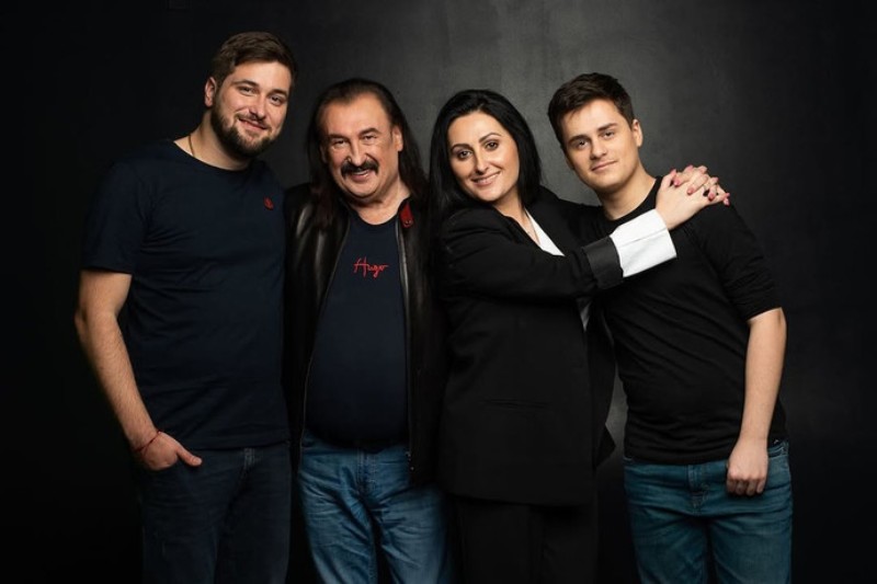 Степан Гіга Перша Дружина: подробности личной жизни и биографии