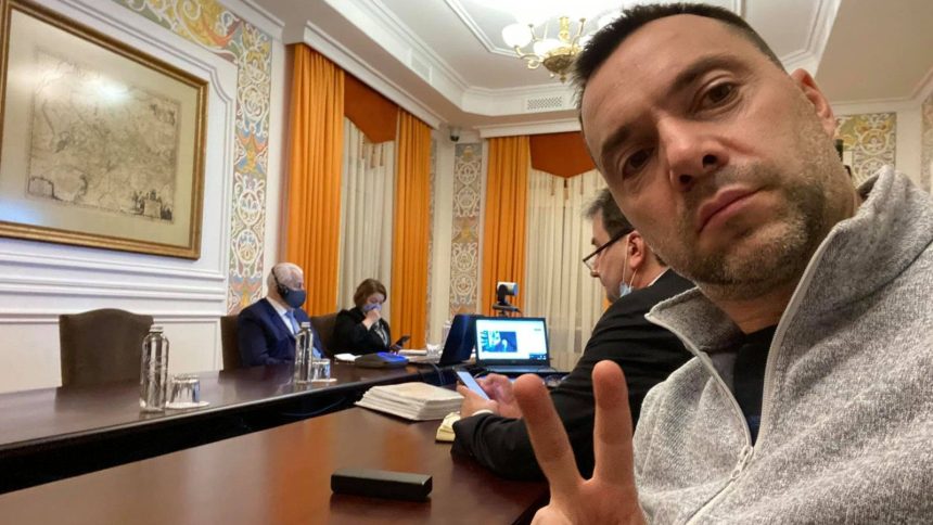 Алексей Арестович Первая Жена Фото: Личная жизнь и карьера
