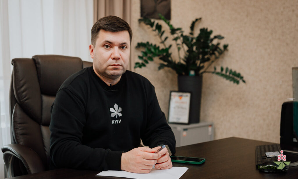 Андрій Вітренко Батьки: биография, семья и путь в карьере